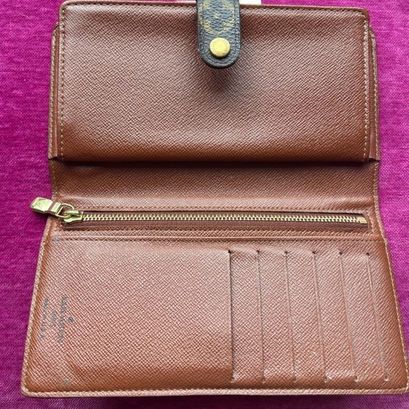 Gorgeous and rare snap authentic Louis Vuitton Wallet - Picture 5 of 15